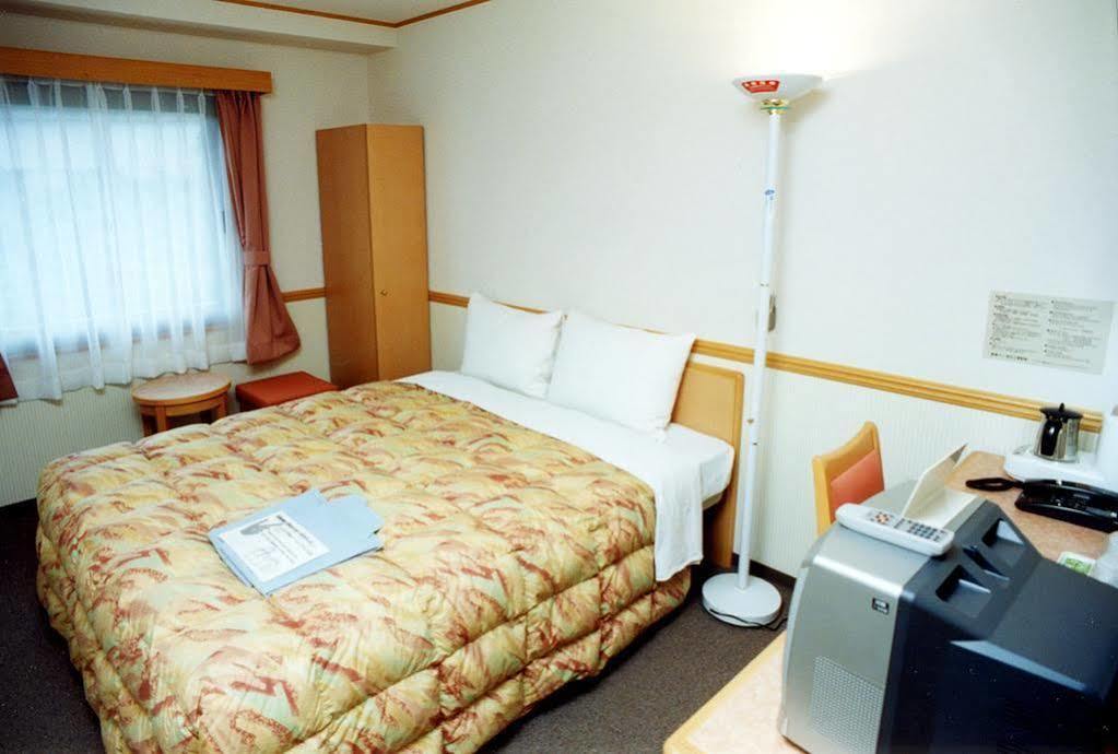 Toyoko Inn Misato Ekimae Zewnętrze zdjęcie