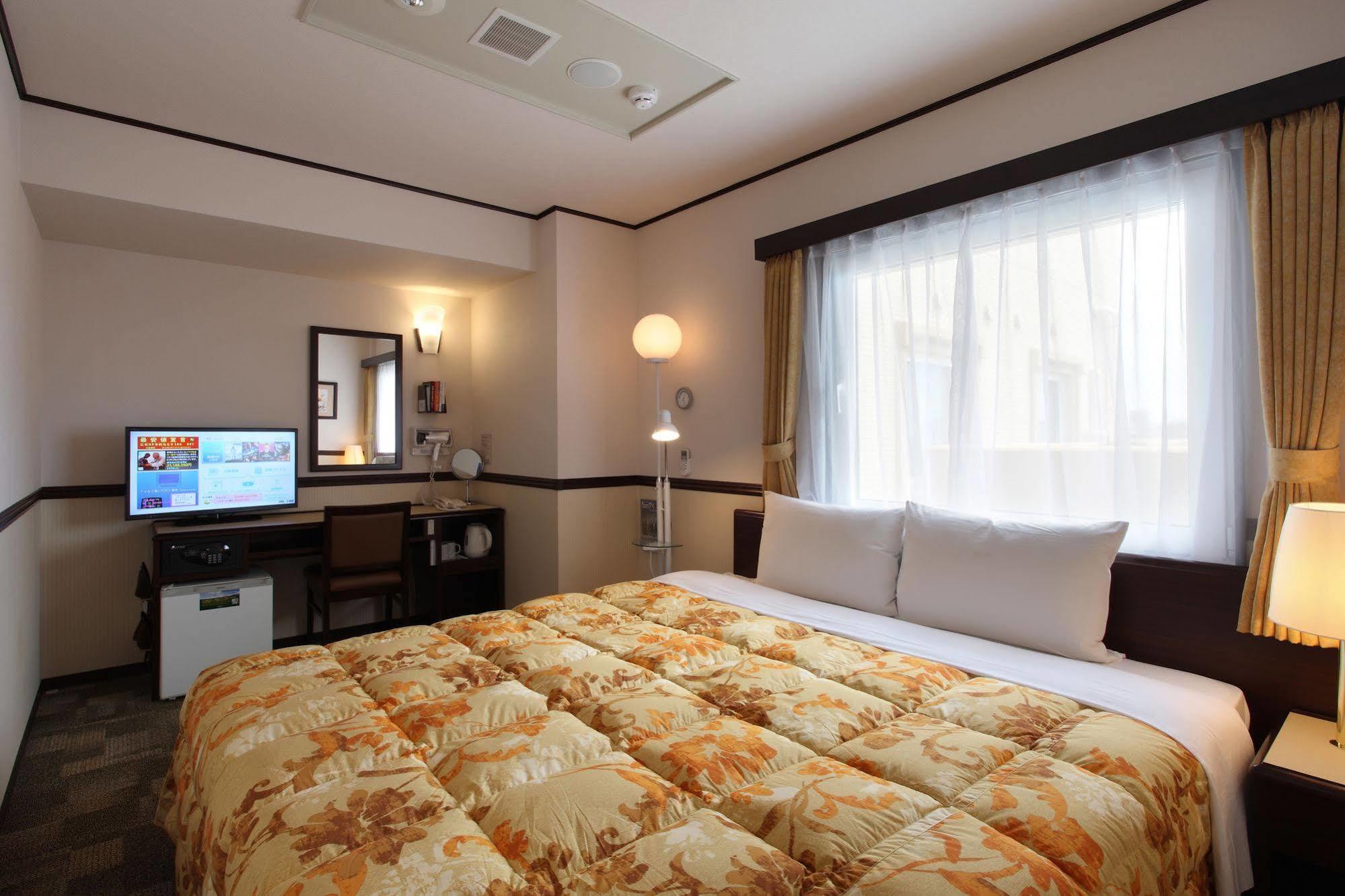 Toyoko Inn Misato Ekimae Zewnętrze zdjęcie